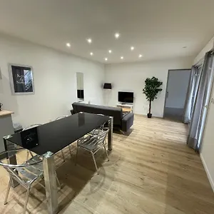 appartement-neuf-tranquille-au-centre-de-roanne.hotels-rhonealpes.com/