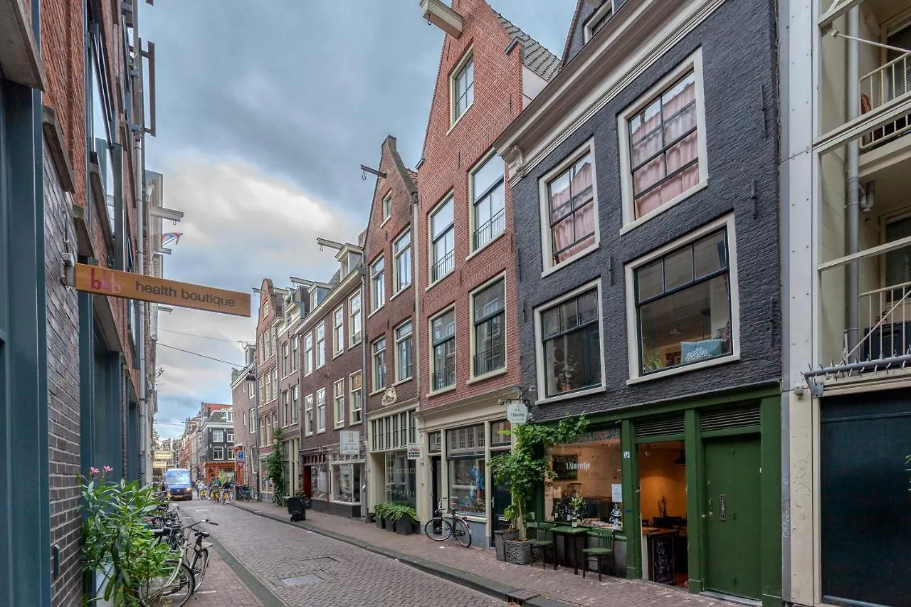B&B 1971 Hazenstraat - Shared Bathroom Amsterdam 0*,  Pays-Bas